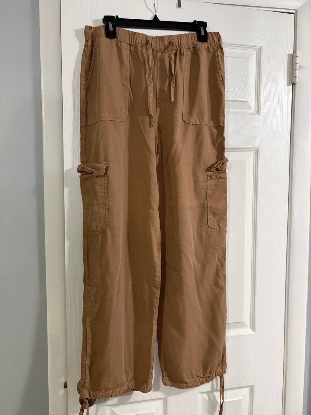 Thread & Supply Men's Cargo Pants in Tan